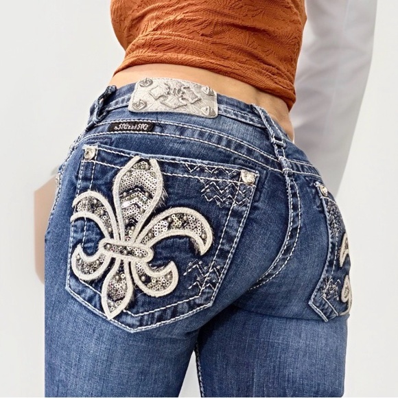 Miss Me Denim - Miss Me Jeans Size 25 Boot Cut Low Rise y2K Rhinestone Sequin Pockets Blue